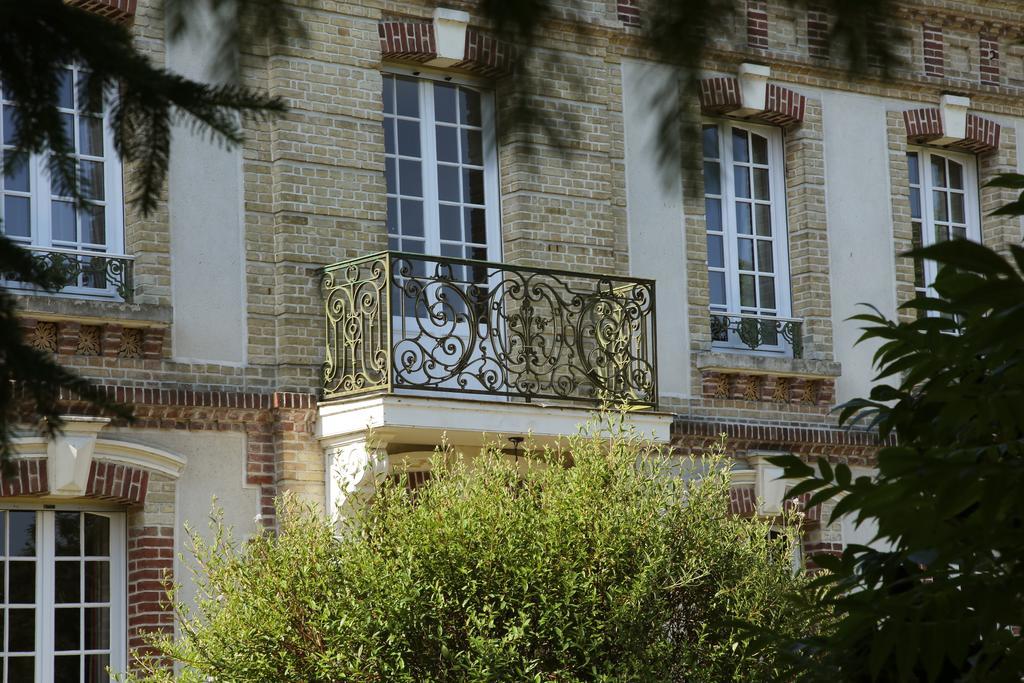 مبيت وإفطار Saint-Martin-aux-Chartrains Manoir Le Mesnil المظهر الخارجي الصورة
