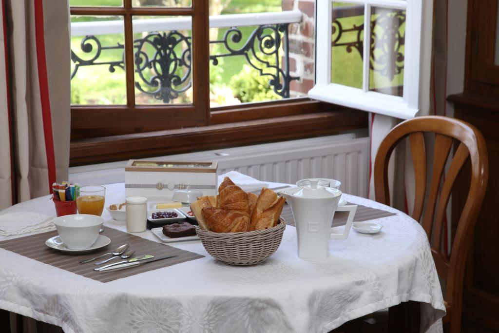 مبيت وإفطار Saint-Martin-aux-Chartrains Manoir Le Mesnil المظهر الخارجي الصورة