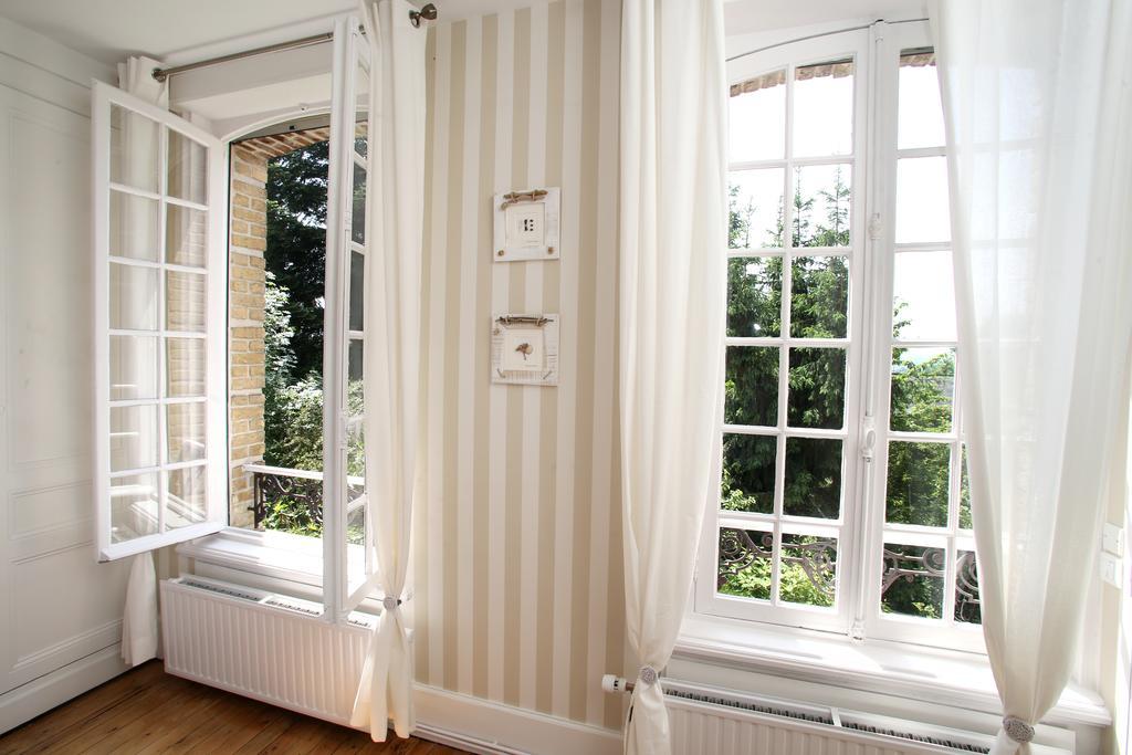 مبيت وإفطار Saint-Martin-aux-Chartrains Manoir Le Mesnil المظهر الخارجي الصورة